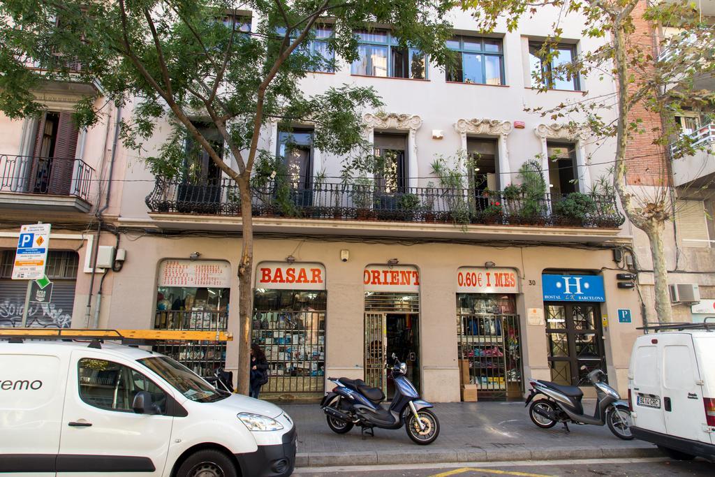 Hostal Lk Barcelona Bagian luar foto