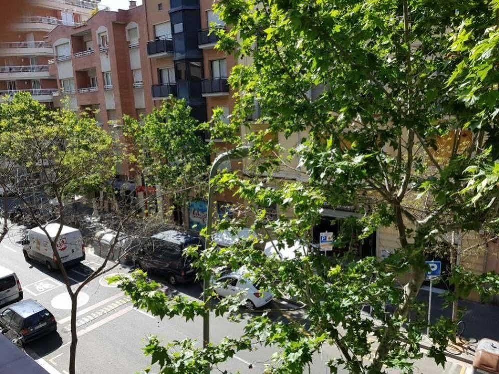 Hostal Lk Barcelona Bagian luar foto