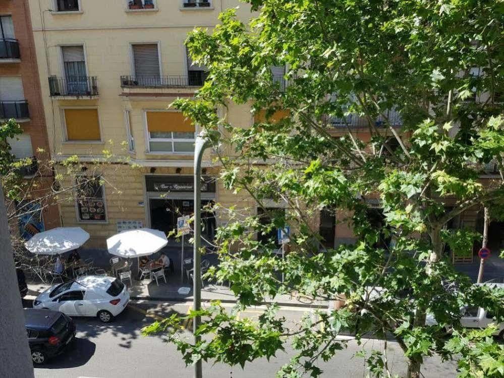 Hostal Lk Barcelona Bagian luar foto