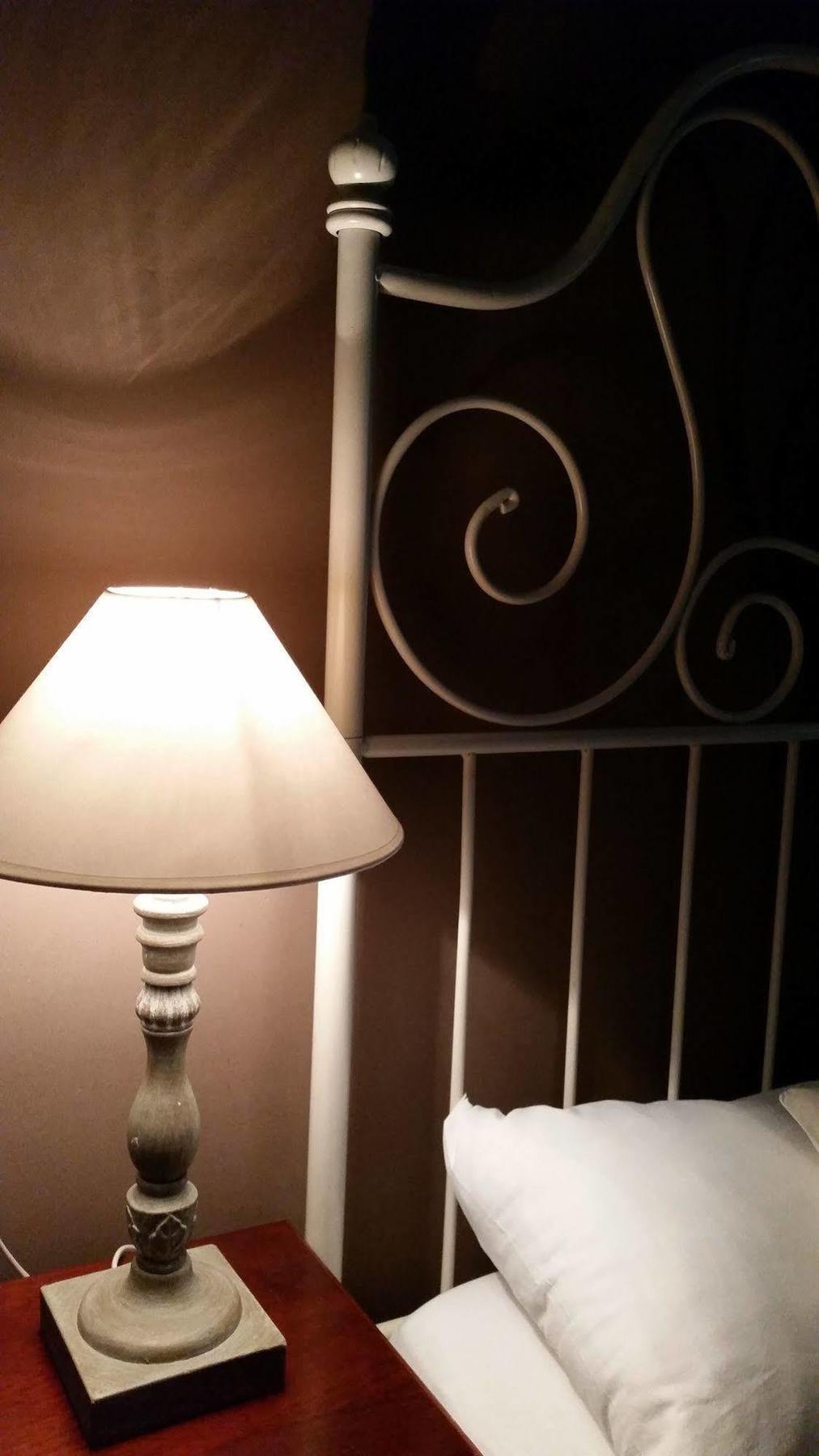 Hostal Lk Barcelona Bagian luar foto